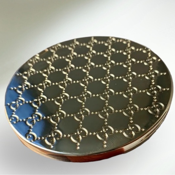 NIB Gucci Gold Metal GG Monogram Double-Sided Compact Mirror - Picture 5 of 7